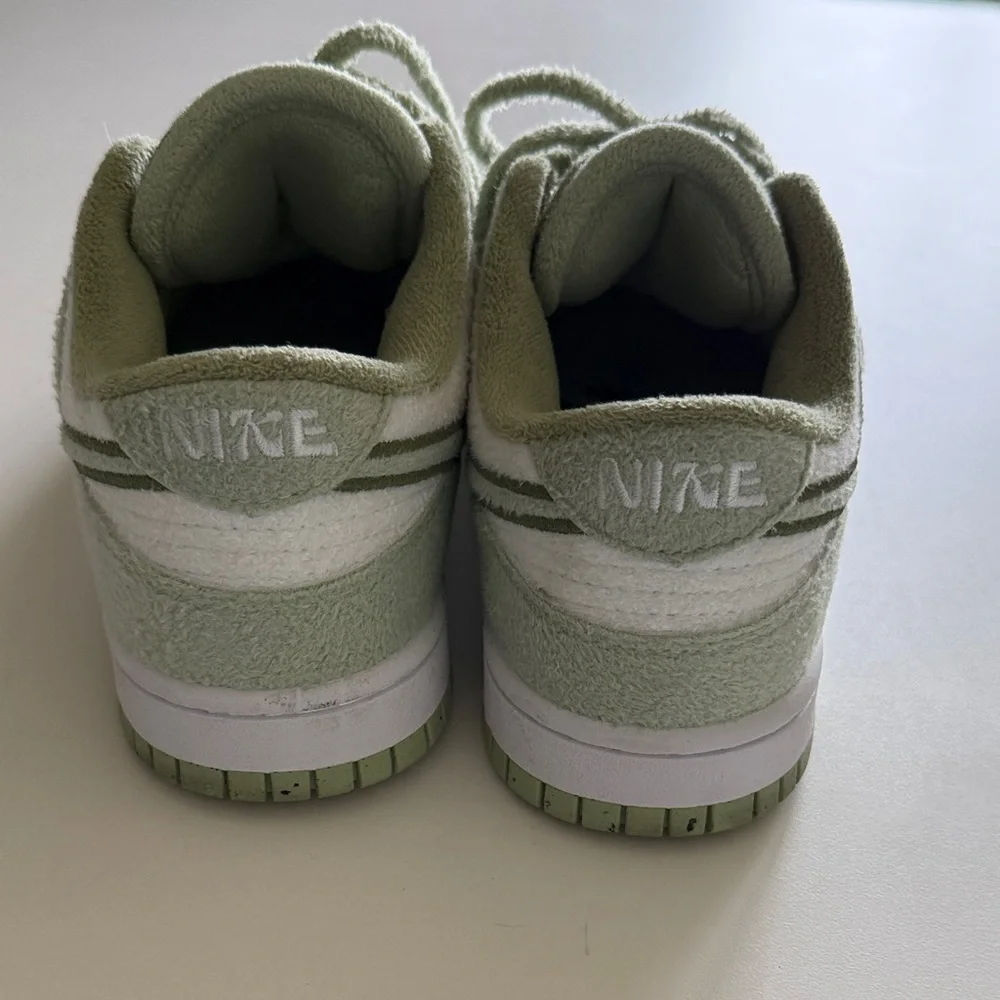 Nike Women's Sneakers - Green and White - Picture 4 of 5